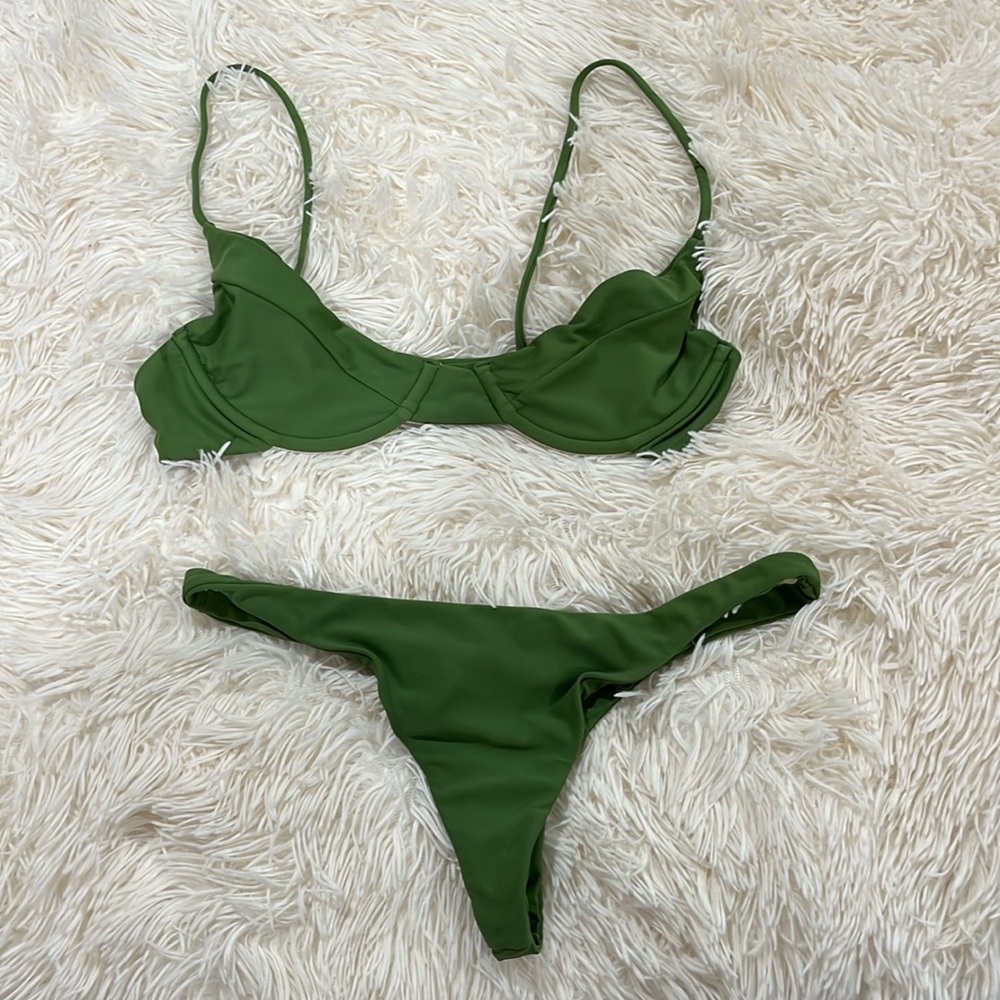 Medium ti benoa set